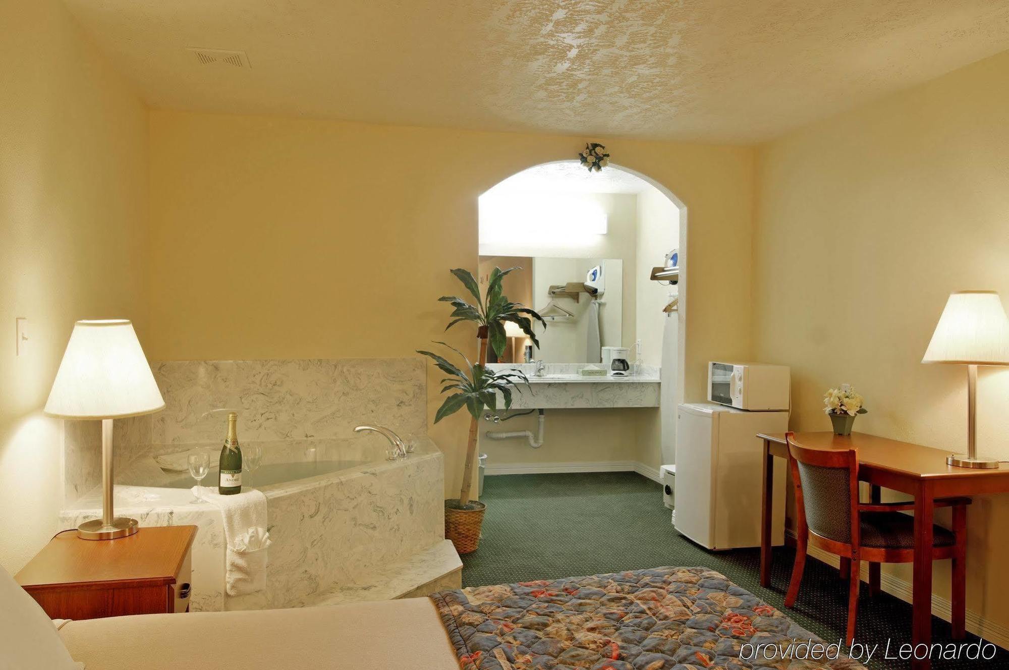 Americas Value & Waller/prairie View Motel